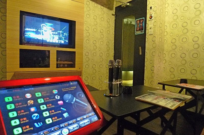 My Very First Blog Loud Speaker Vs Redbox Vs Neway Karaoke